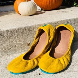 Mustard tieks size 9 sunshine ☀️